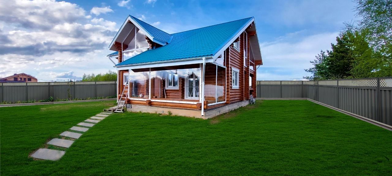 Мягкие окна на веранде загородного дома в Моршанске
